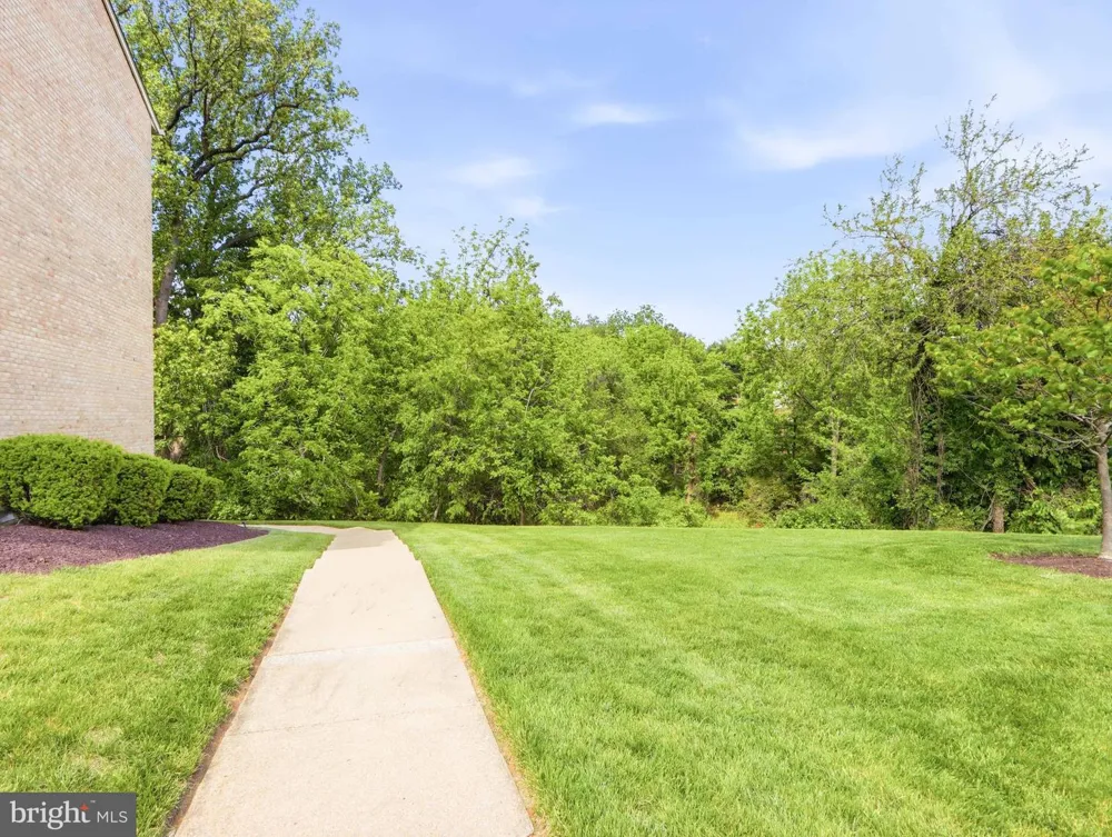 3 SUMMIT HILL CT #C3 Baltimore, MD 21228