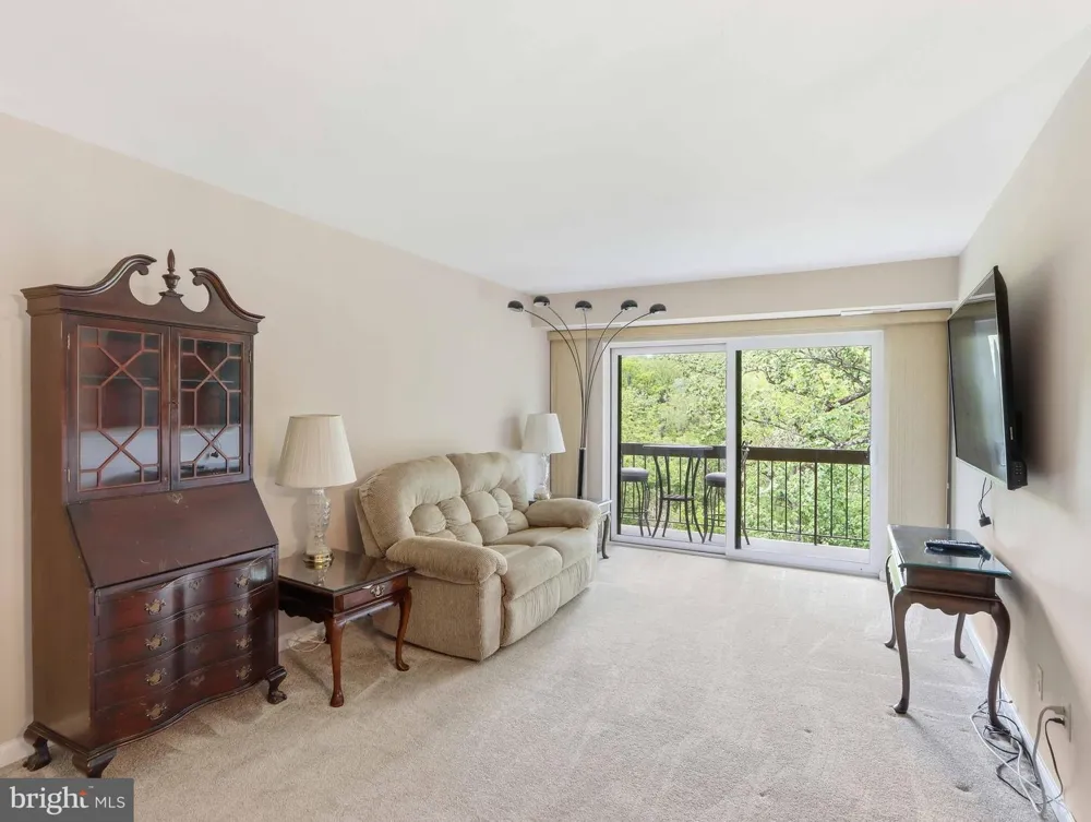 3 SUMMIT HILL CT #C3 Baltimore, MD 21228