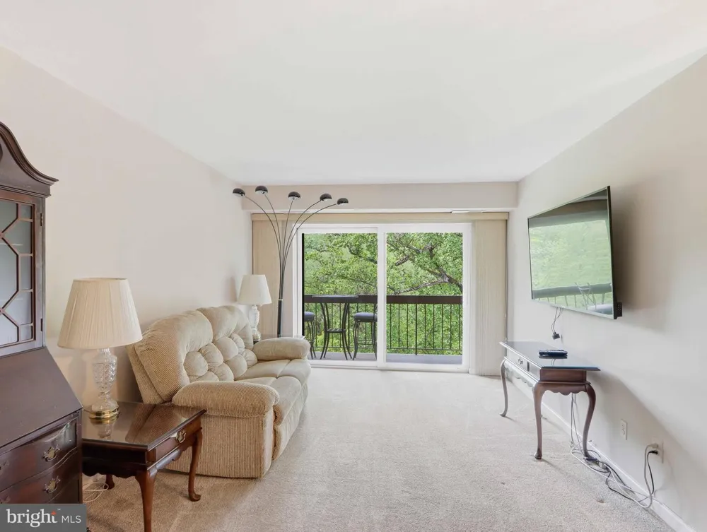3 SUMMIT HILL CT #C3 Baltimore, MD 21228