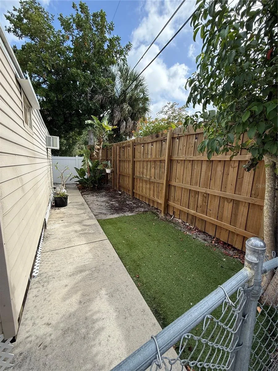 2729 NODOSA DRIVE Sarasota, FL 34232