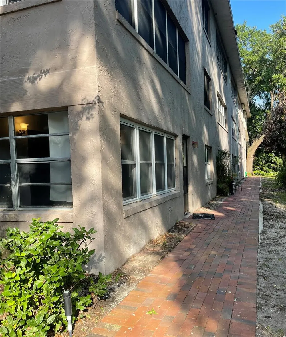 150 EL DORADO #105 Winter Haven, FL 33884