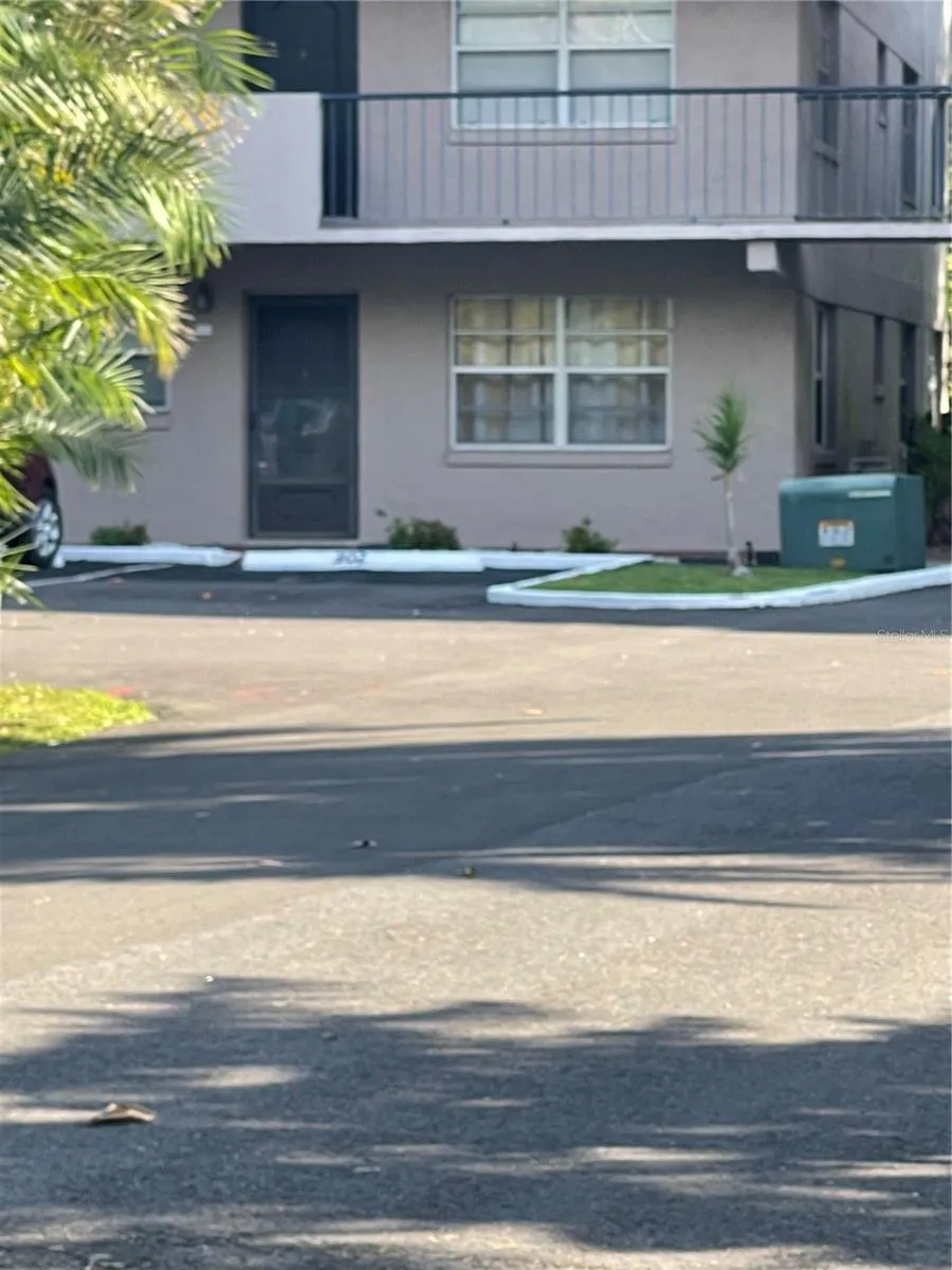 150 EL DORADO #105 Winter Haven, FL 33884