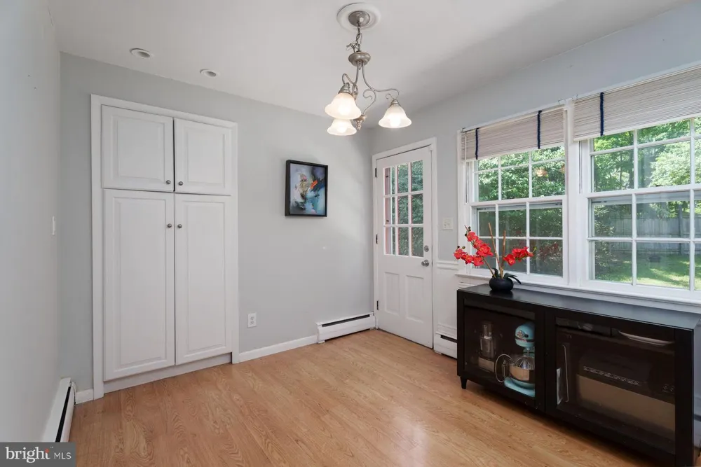 4 MANOR AVENUE Princeton, NJ 08540