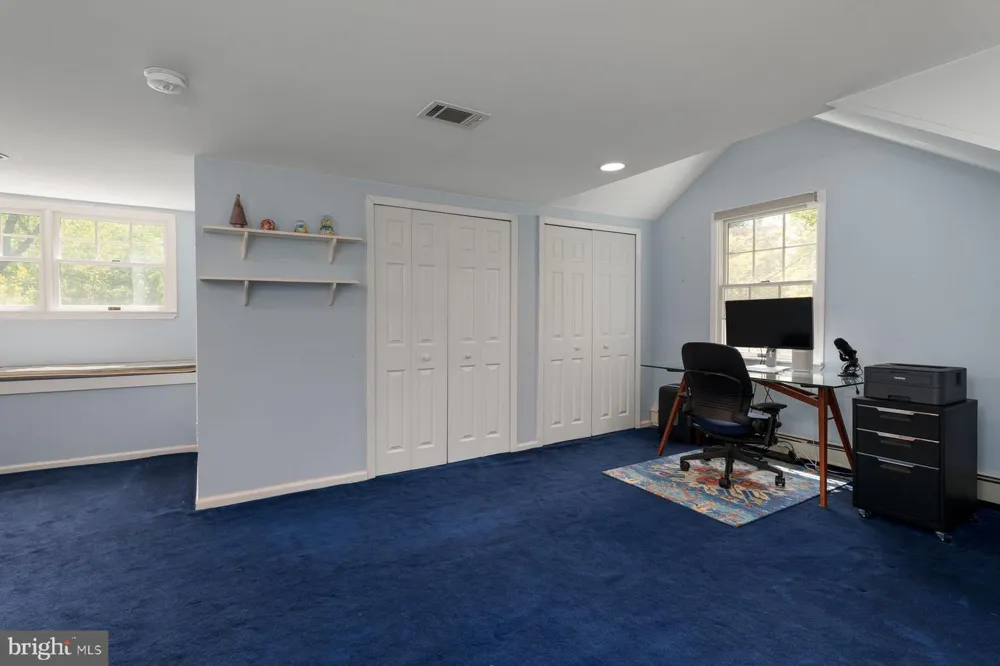 4 MANOR AVENUE Princeton, NJ 08540