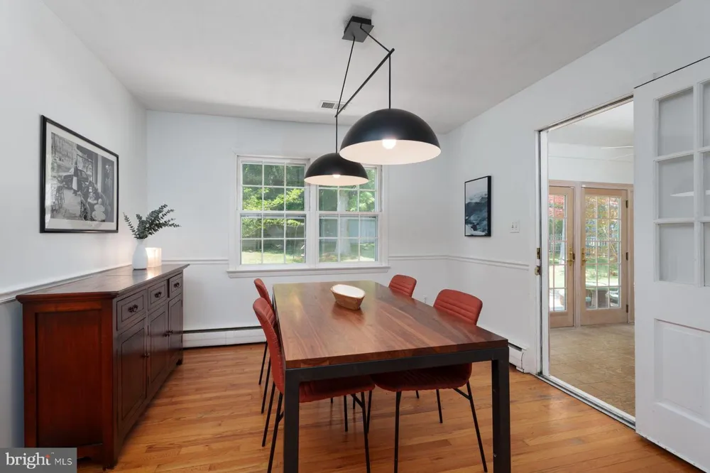4 MANOR AVENUE Princeton, NJ 08540