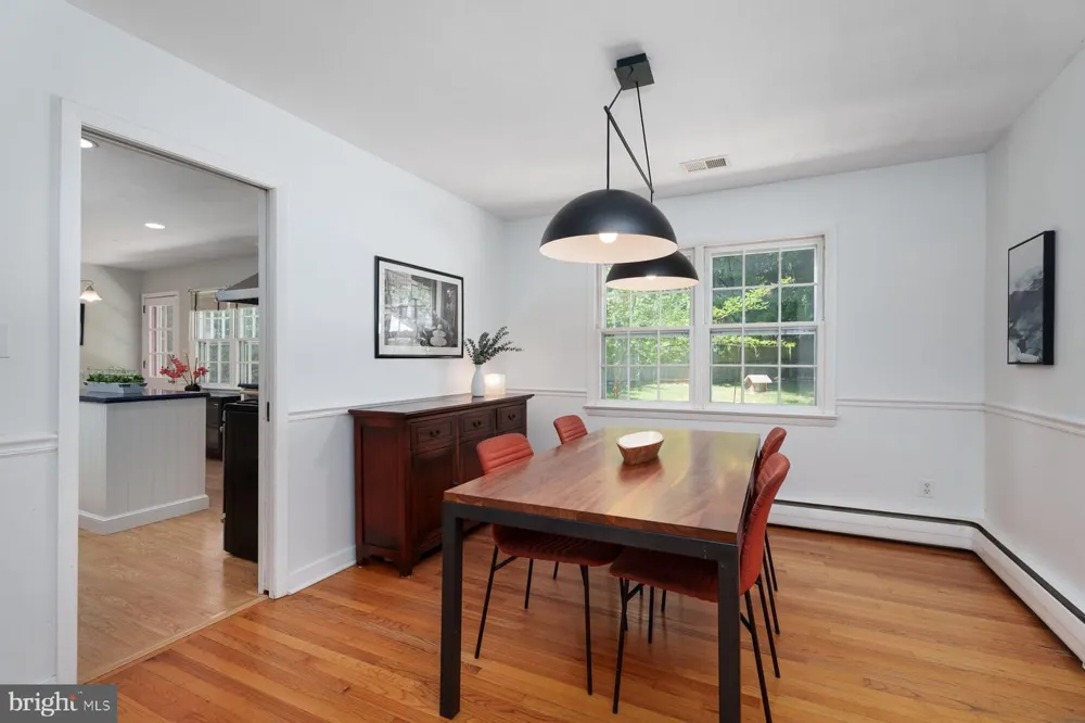 4 MANOR AVENUE Princeton, NJ 08540