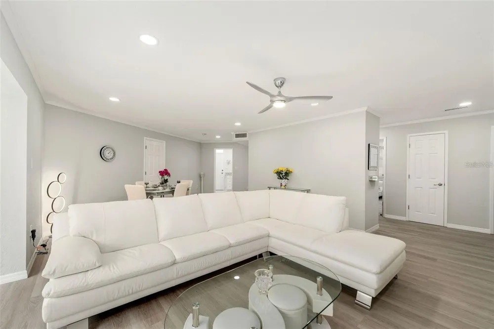 700 MELROSE AVENUE #J24 Winter Park, FL 32789
