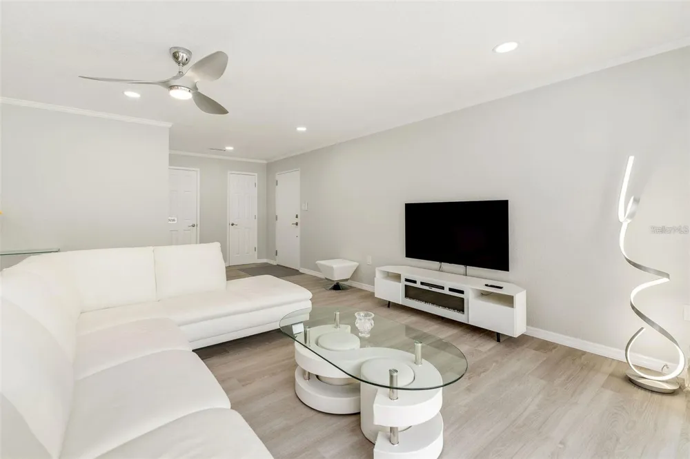 700 MELROSE AVENUE #J24 Winter Park, FL 32789