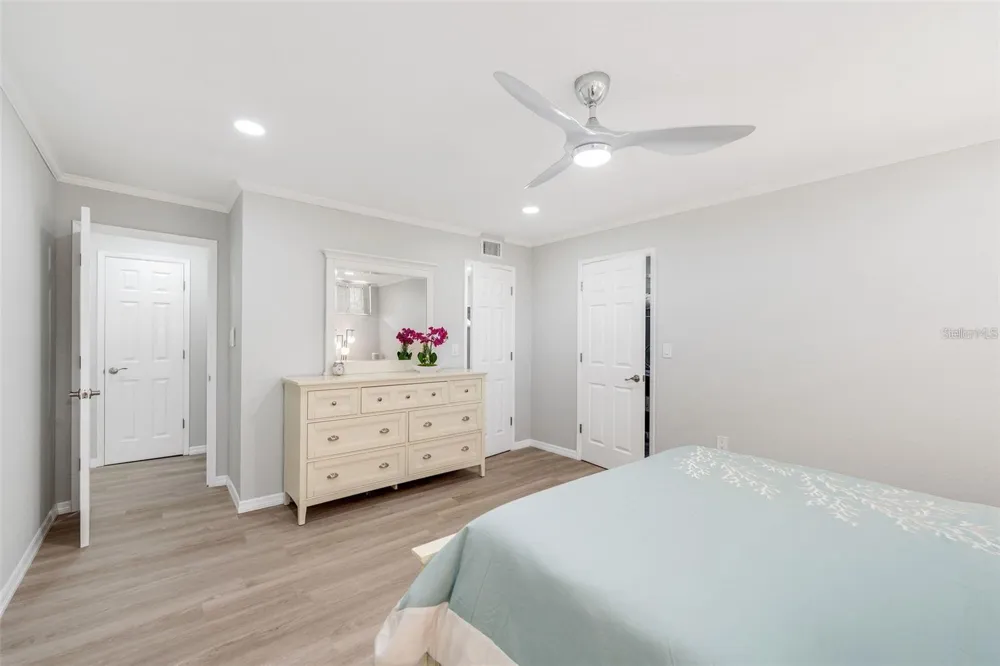 700 MELROSE AVENUE #J24 Winter Park, FL 32789