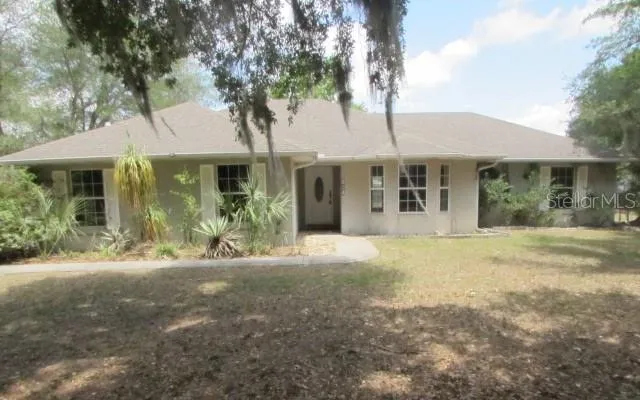824 BERRYHILL CIRCLE Fruitland Park, FL 34731