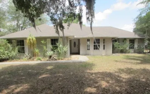 824 BERRYHILL CIRCLE