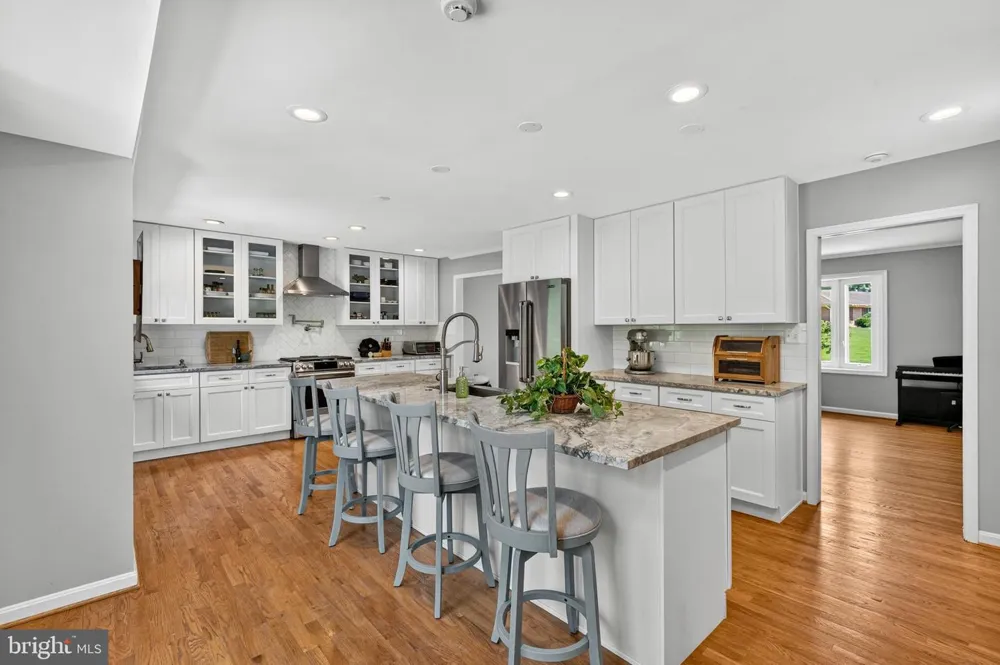 3914 RIVE DRIVE Alexandria, VA 22309