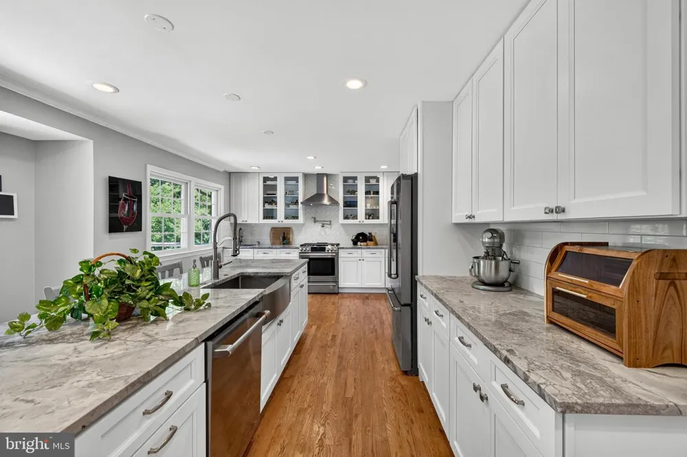 3914 RIVE DRIVE Alexandria, VA 22309