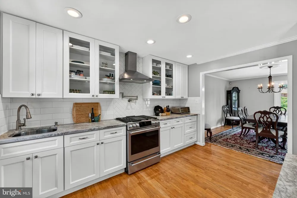 3914 RIVE DRIVE Alexandria, VA 22309