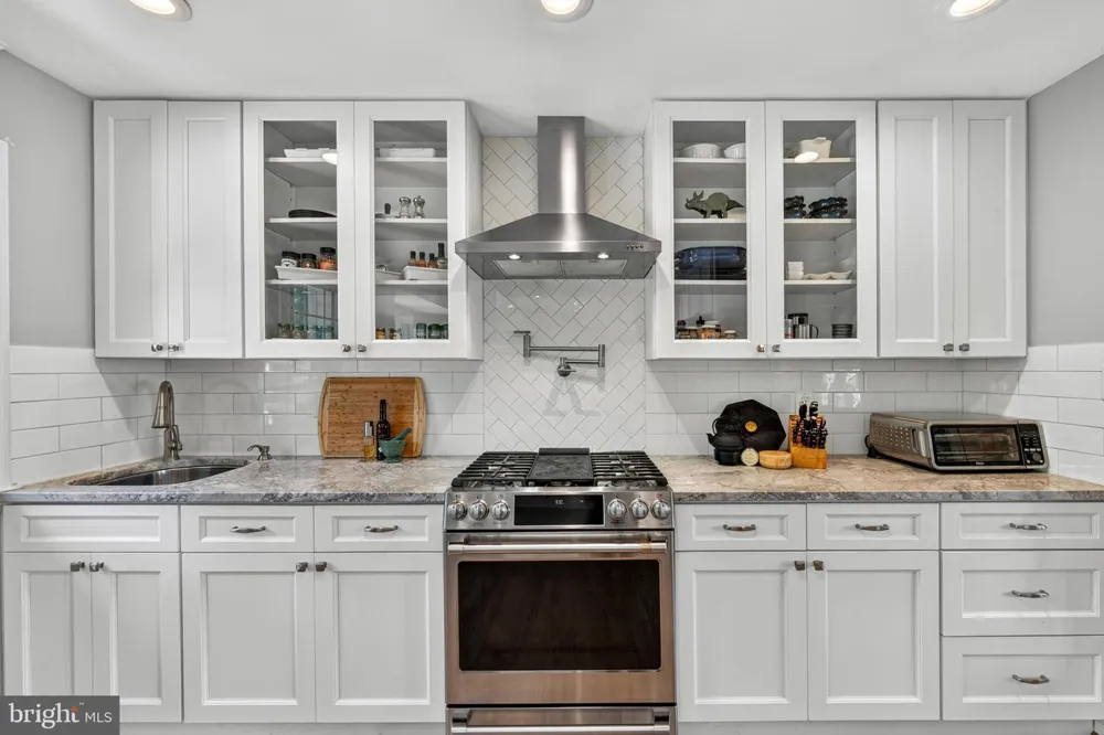 3914 RIVE DRIVE Alexandria, VA 22309