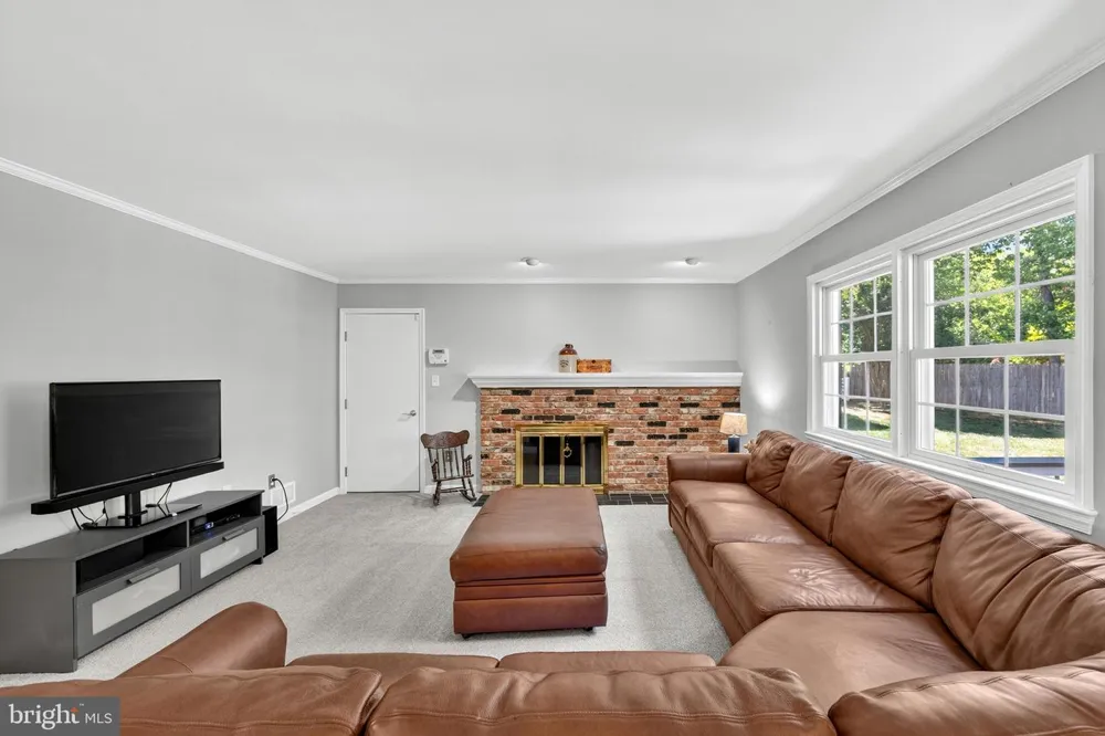 3914 RIVE DRIVE Alexandria, VA 22309