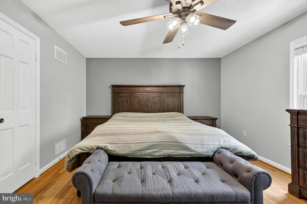 3914 RIVE DRIVE Alexandria, VA 22309