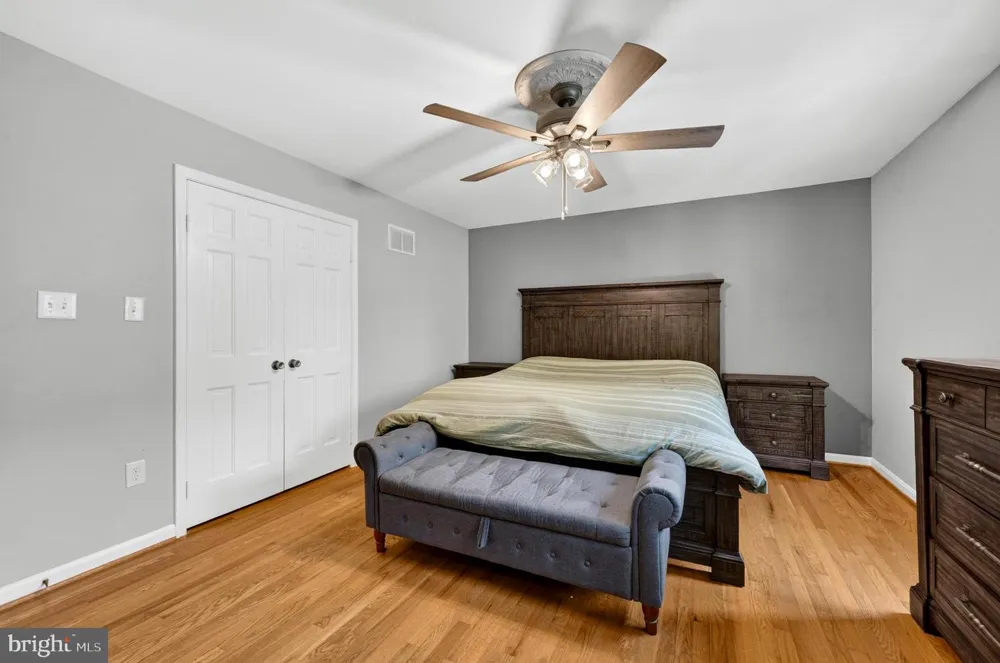 3914 RIVE DRIVE Alexandria, VA 22309