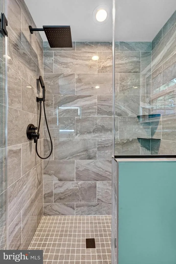 3914 RIVE DRIVE Alexandria, VA 22309
