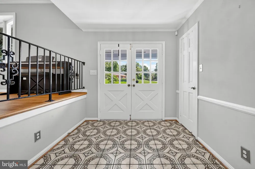 3914 RIVE DRIVE Alexandria, VA 22309