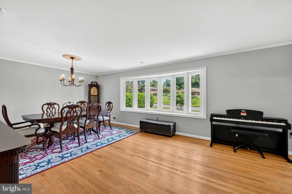 3914 RIVE DRIVE Alexandria, VA 22309
