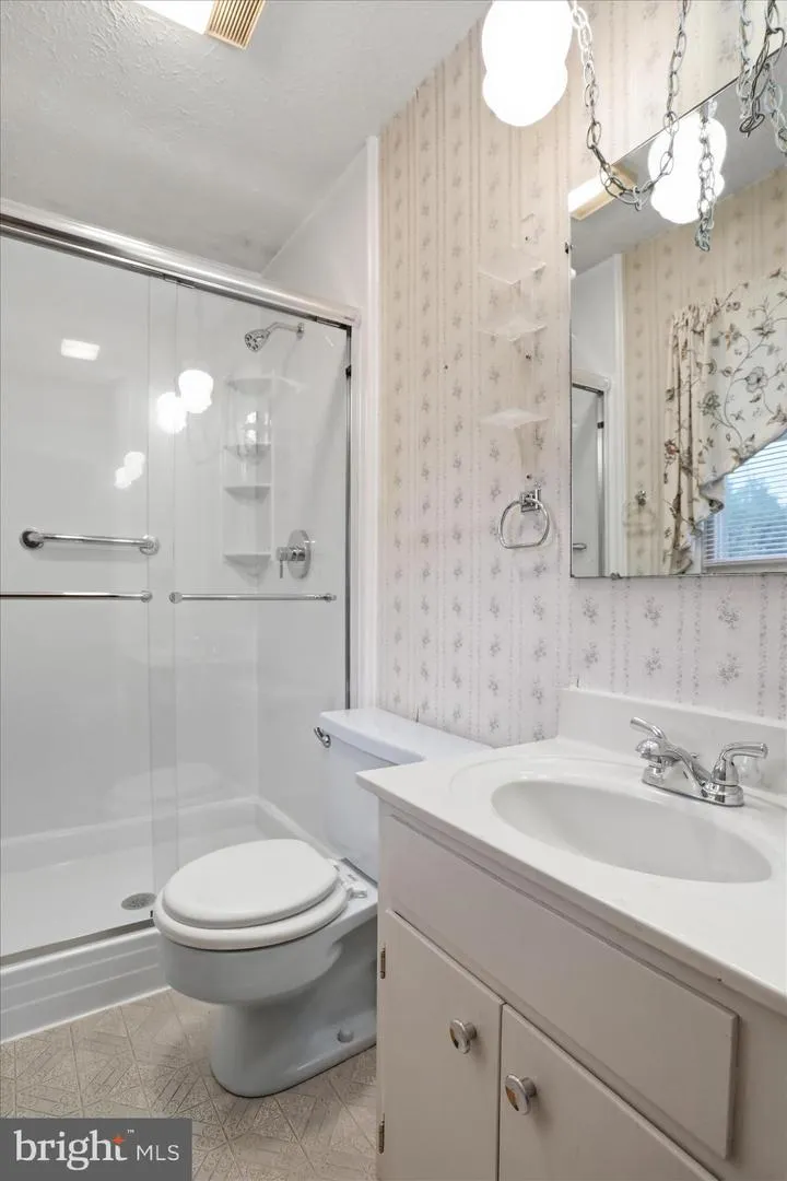 317 DAWN AVENUE Woodstock, VA 22664
