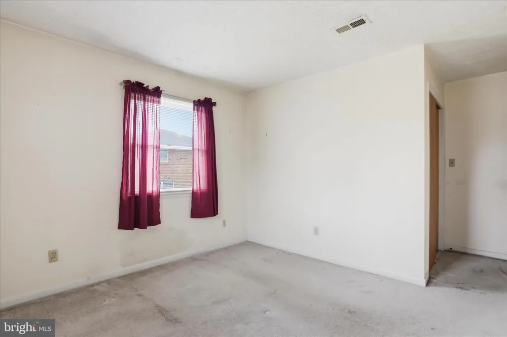 317 DAWN AVENUE Woodstock, VA 22664