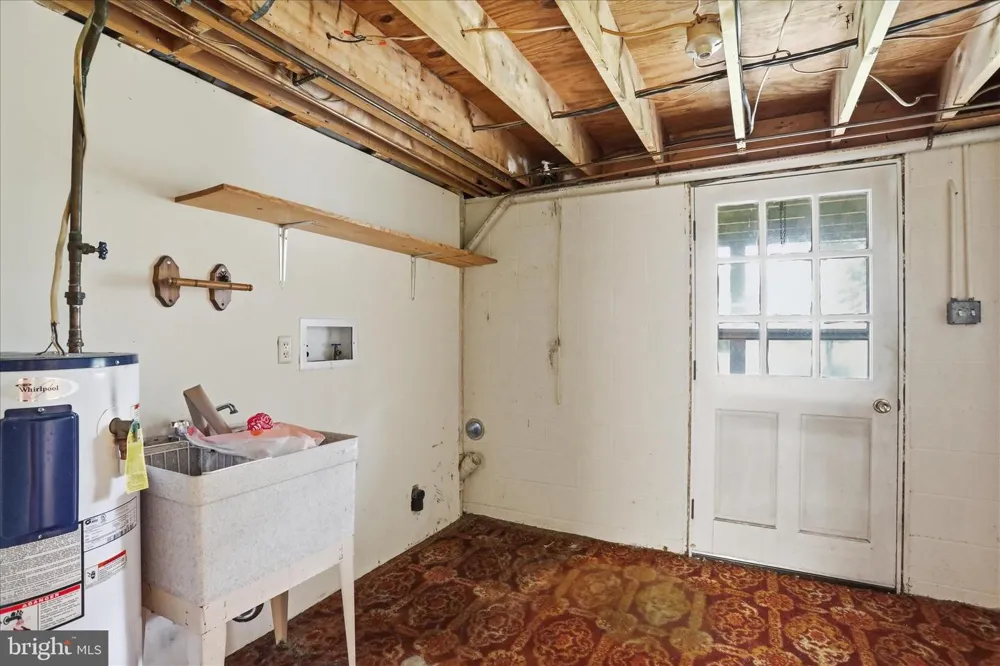 317 DAWN AVENUE Woodstock, VA 22664
