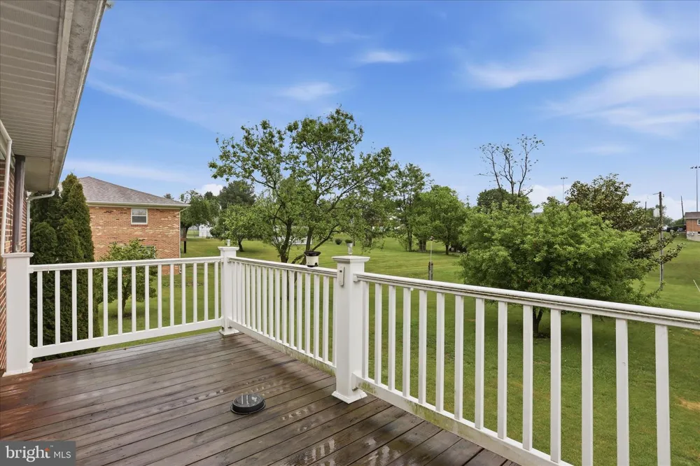 317 DAWN AVENUE Woodstock, VA 22664