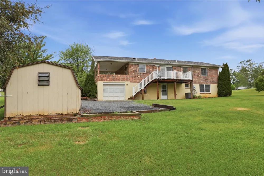 317 DAWN AVENUE Woodstock, VA 22664
