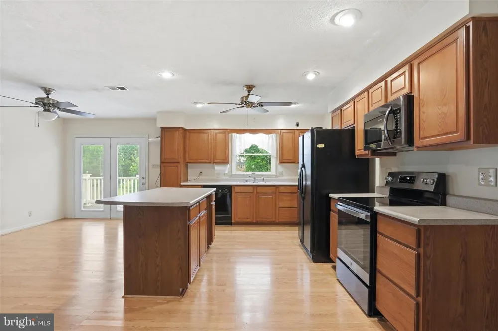 317 DAWN AVENUE Woodstock, VA 22664