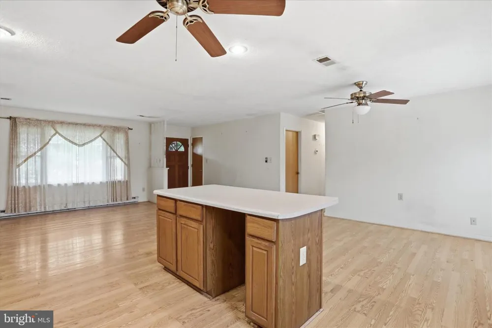 317 DAWN AVENUE Woodstock, VA 22664