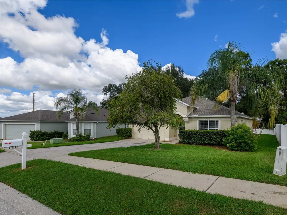 7731 MERCHANTVILLE CIRCLE Zephyrhills, FL 33540