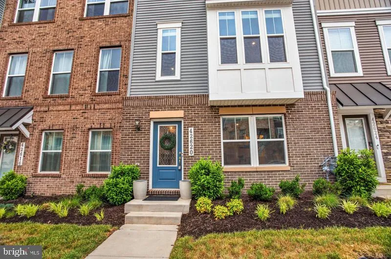 42620 PITLOCHRY TERRACE Sterling, VA 20166