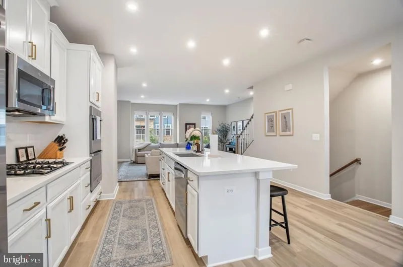 42620 PITLOCHRY TERRACE Sterling, VA 20166