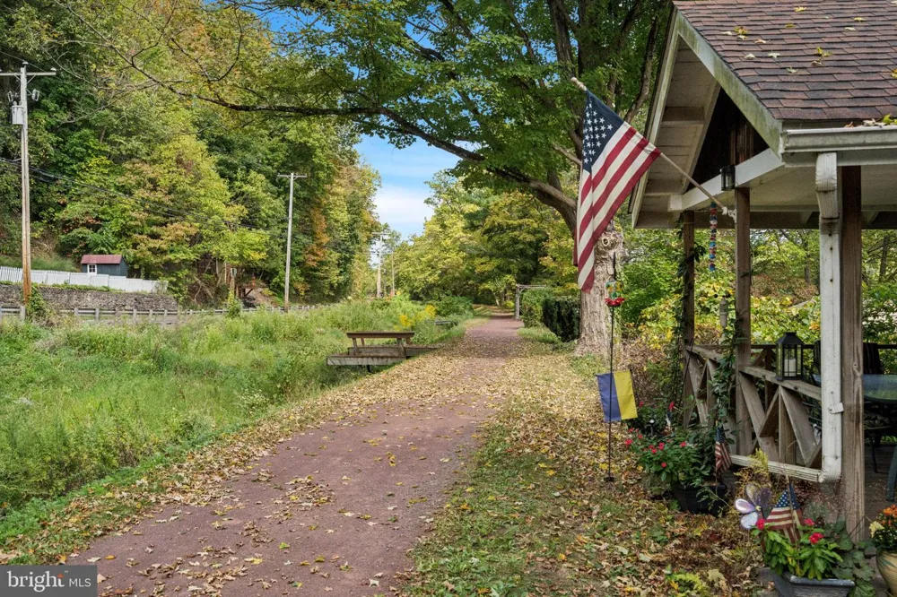 14 BRIDGE 5 Pipersville, PA 18947