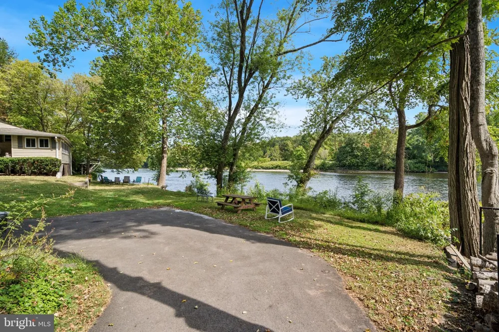 14 BRIDGE 5 Pipersville, PA 18947