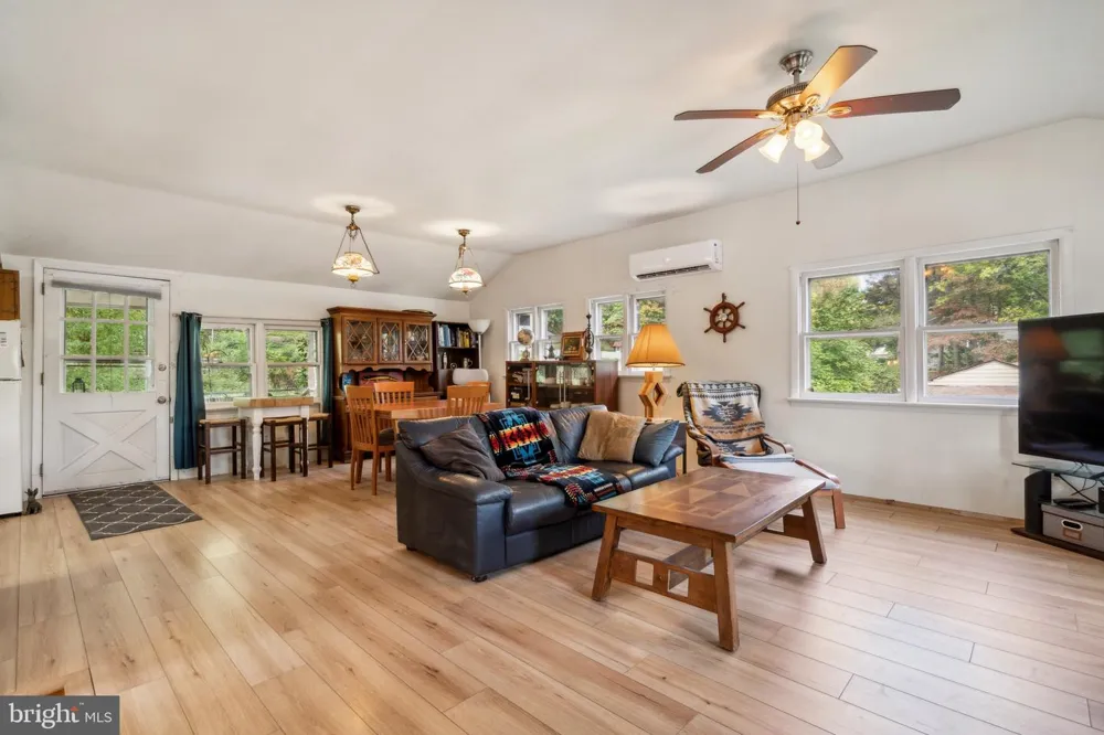 14 BRIDGE 5 Pipersville, PA 18947