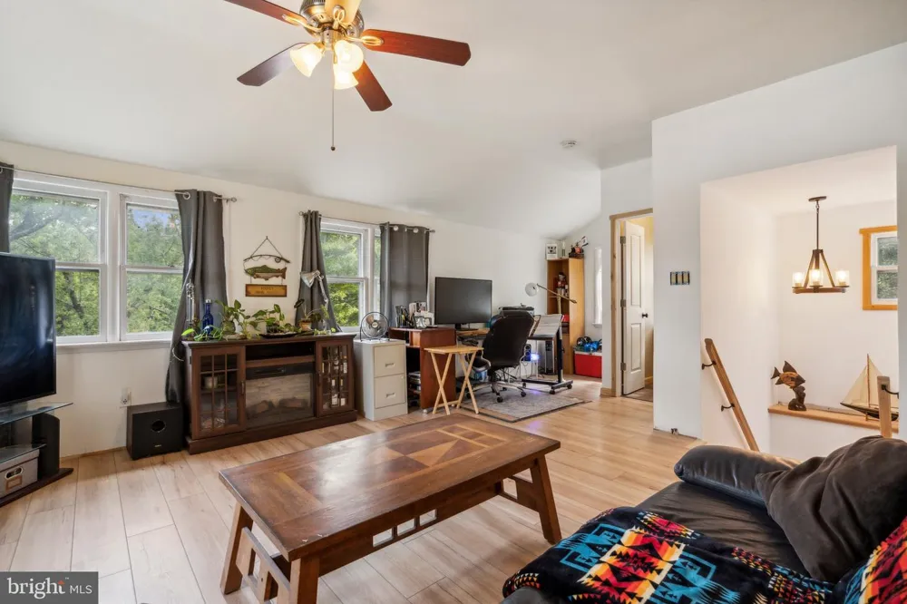 14 BRIDGE 5 Pipersville, PA 18947
