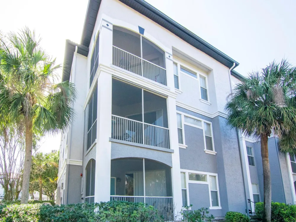 5815 LEGACY CRESCENT PLACE #202 Riverview, FL 33578
