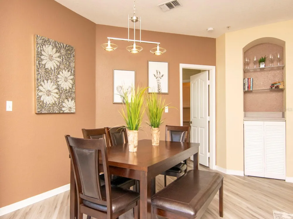 5815 LEGACY CRESCENT PLACE #202 Riverview, FL 33578