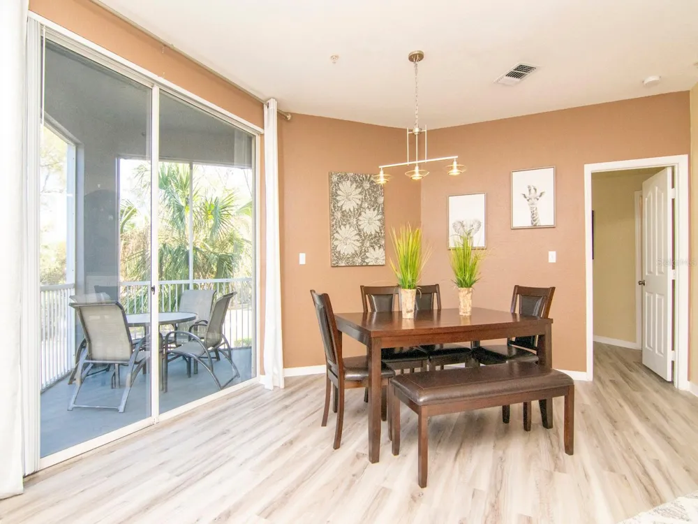 5815 LEGACY CRESCENT PLACE #202 Riverview, FL 33578