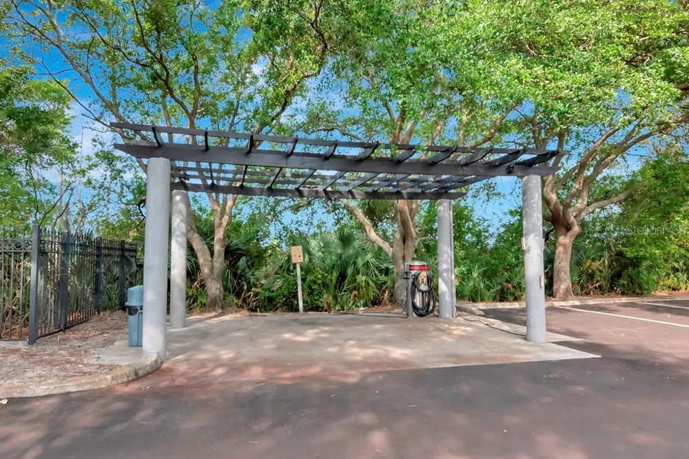 5815 LEGACY CRESCENT PLACE #202 Riverview, FL 33578