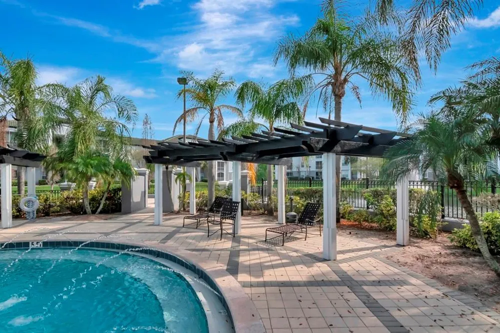 5815 LEGACY CRESCENT PLACE #202 Riverview, FL 33578