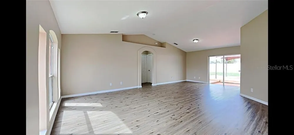 2436 COURTLAND BOULEVARD Deltona, FL 32738