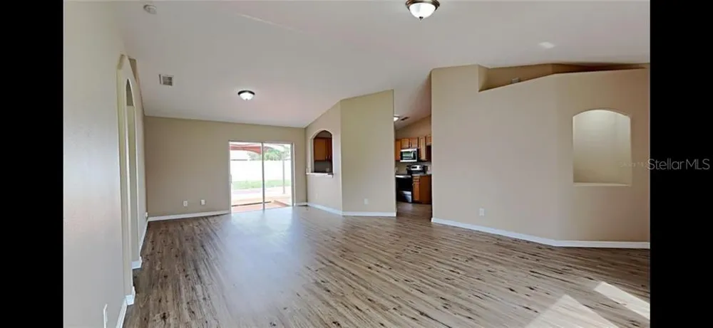 2436 COURTLAND BOULEVARD Deltona, FL 32738