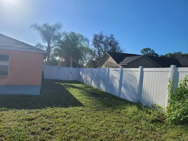 2436 COURTLAND BOULEVARD Deltona, FL 32738