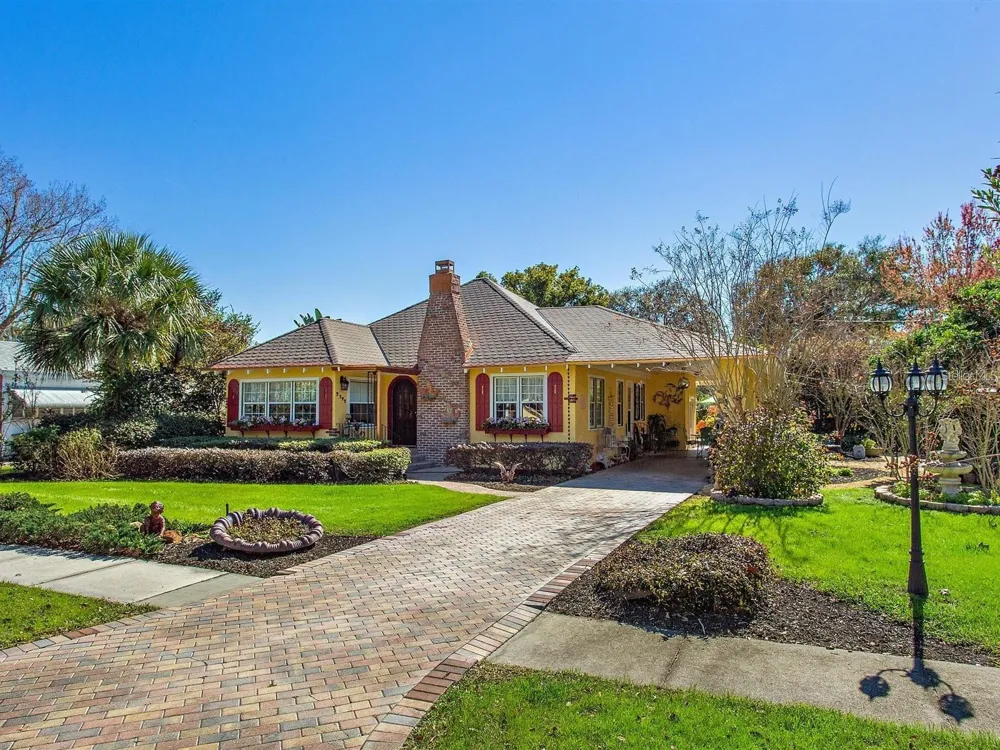 2390 SHERIDAN ROAD Mount Dora, FL 32757