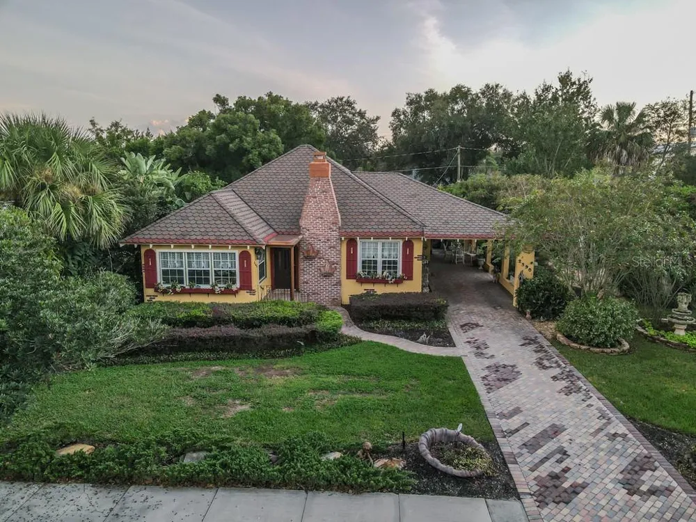 2390 SHERIDAN ROAD Mount Dora, FL 32757