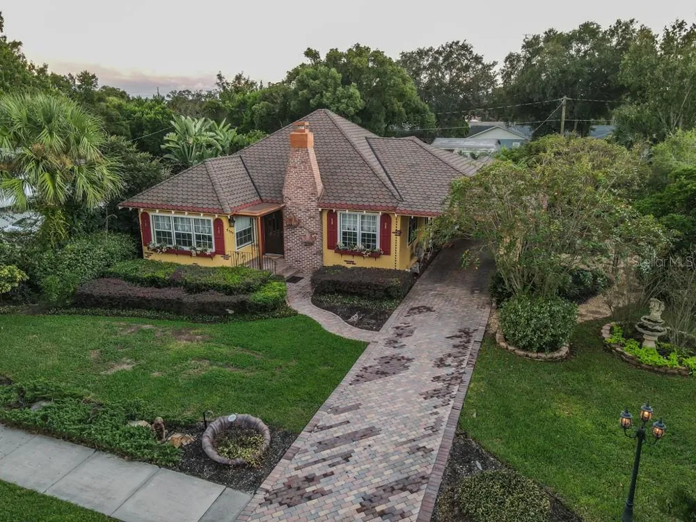 2390 SHERIDAN ROAD Mount Dora, FL 32757